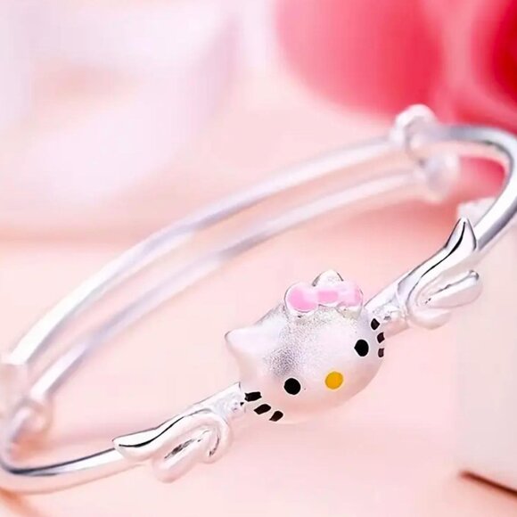 Brand New Silver Hello Kitty Bangle Bracelet with Pink Bow - Picture 1 of 2